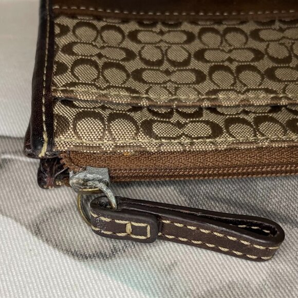 Coach Mini Card Case with Keychain - Picture 4 of 10